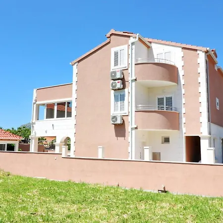 Charming Ana Apartment Mlini